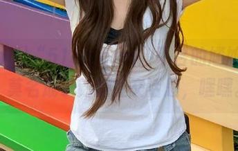 “51cg.com”平台的尴尬视频，莫名成了新的社交话题，嘿嘿。