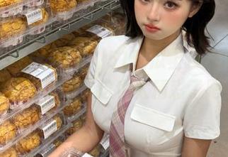 “观看”51吃瓜上传来的黑料，心里默念：这也太精彩了吧…