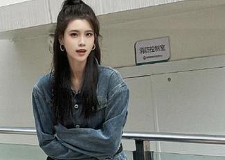51吃瓜网的首页网址，似乎藏着无数故事，但我吸引注意力的，却是那颜色满分的页面设计！