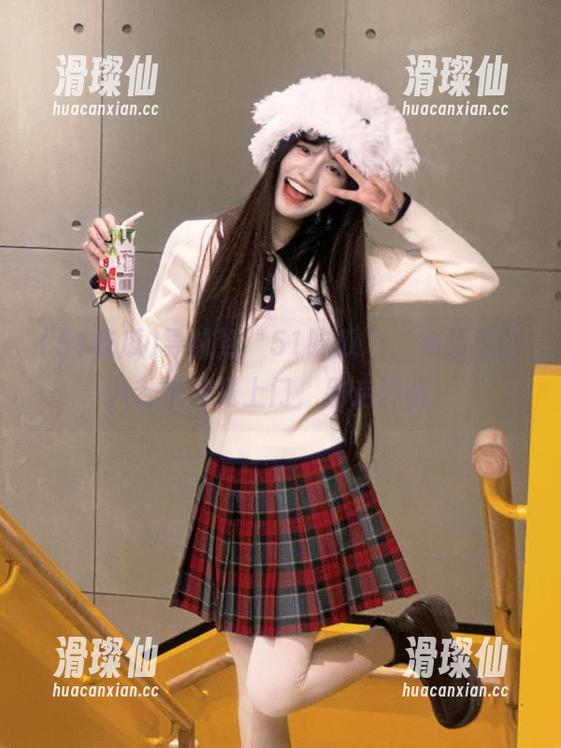 导航到“51吃瓜”，视频里的八卦快递送上门，别走神哦！-滑璨仙