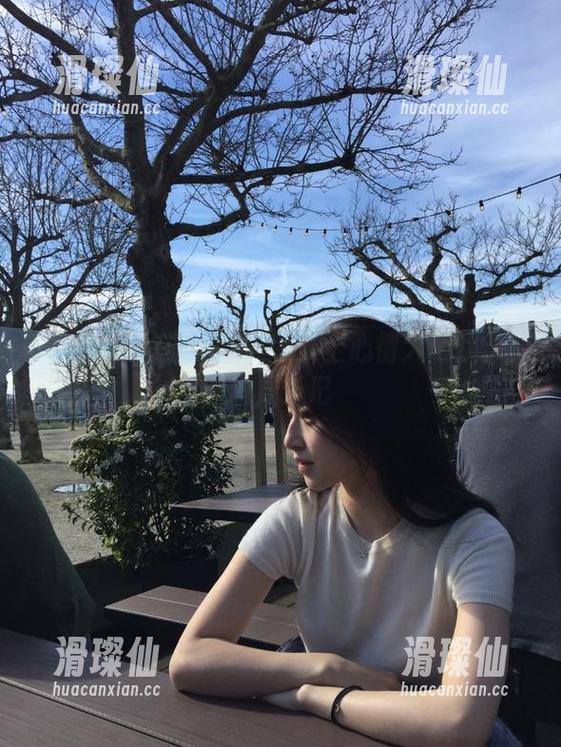 在91吃瓜网页上心情大起伏：黑料成长记-滑璨仙