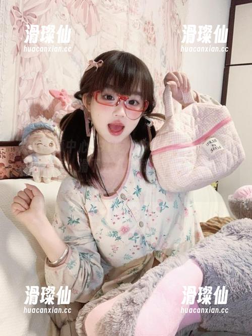 91吃瓜中心的苹果版实在是放不下，滑下去几页就觉得，没料到原来还有这么多事在绵延。-滑璨仙