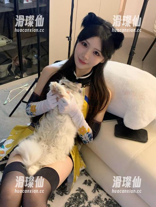 在“cgw”上在线消遣，果然还有另一种喝茶方式啊～-滑璨仙