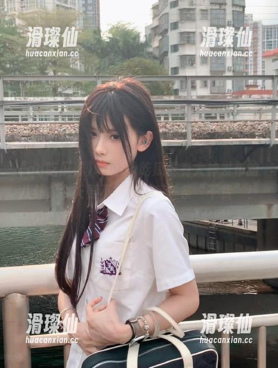 听说qq吃瓜群有大神发布的八卦，今天要不放过任何一条“干货”！-滑璨仙