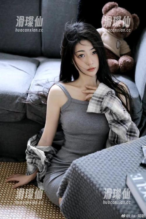 每次上“tttzzz38”网址，我都会想，是在吃瓜，还是被瓜砸了呢？-滑璨仙