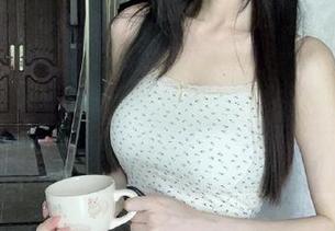 “www.吃瓜网.cc”——看瓜的同时数我的零食好像变多了的网站！