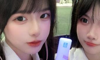 观看zztt11的同时，突然觉得这些瓜都比我的烦恼更吸引人，哈哈。
