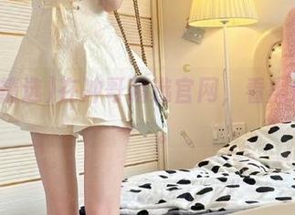在冲哥精选官网，看黑料的另一邊。