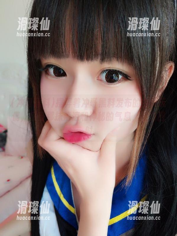 摆弄着冲哥黑料发布的主页玩偶，感受那抹清凉和神秘的气息，魅力四射-滑璨仙