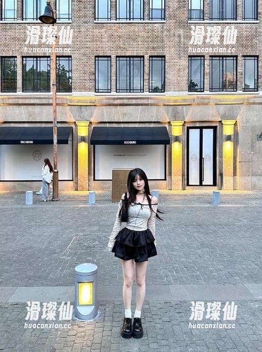 在“吃瓜大本营”庆祝我永不迷路的金色人生-滑璨仙 在“吃瓜大本营”庆祝我永不迷路的金色人生-滑璨仙