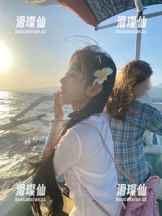 吃瓜天堂的链接，点开后居然失去了小时候的信仰-滑璨仙