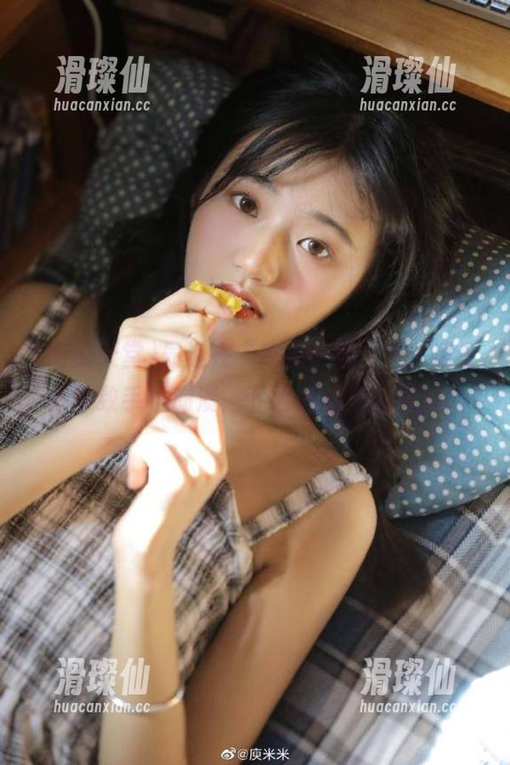 最近在“吃瓜天堂”上,瓜太多导致手机崩溃,下载小心掉入深渊!-滑璨仙 最近在“吃瓜天堂”上,瓜太多导致手机崩溃,下载小心掉入深渊!-滑璨仙