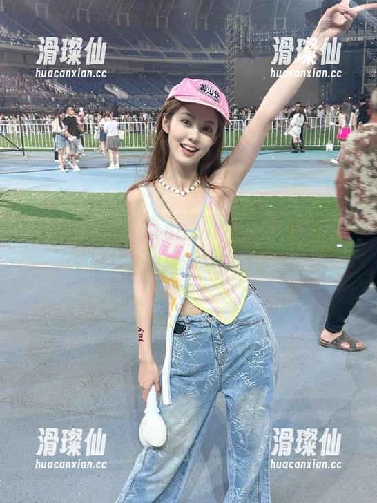点开“166su吃瓜网”这链接，果然又是吃瓜不要停的节奏…-滑璨仙