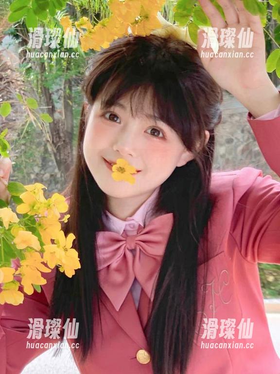 别问我为什么中午没吃饭，吃瓜网91的app在线吸引力太强了，好想捧着手机。-滑璨仙
