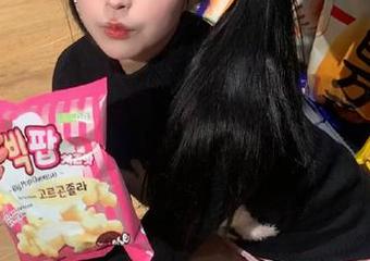 吃瓜网首页，精彩视频一触即发，这可比上班有趣多了吧！