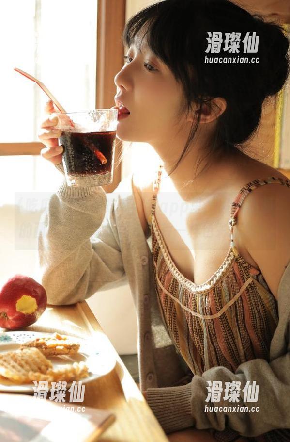 在吃瓜网红app里，黑料视频的画面感，简直像动画片一样色彩斑斓！-滑璨仙