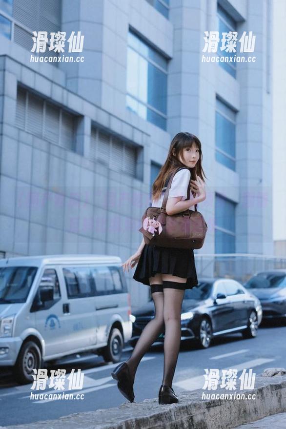 “国产吃瓜”的视频里，剧情反转比我妈给的水果还快-滑璨仙