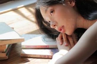 娱乐的底线越来越低，视频画面直击国产吃瓜的“美学”！