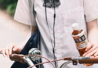 每日黑料51：说好的“入口”，却成了我的八卦陷阱？