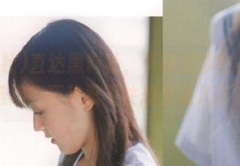 直达黑料社，下载后你会拼命想逃跑，还是忍不住想多看几眼？
