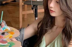 吃瓜时的幽默时刻，黑网料里的收藏仿佛能引发大讨论！
